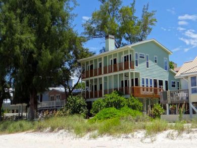 Wonderful Spacious and Open Beach Front  Townhouse Sleeps 6